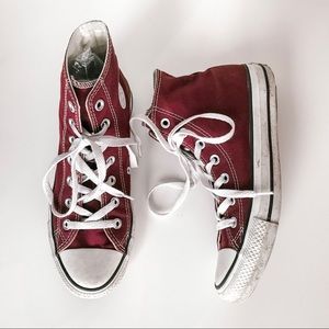 MAROON HIGH TOP CONVERSE